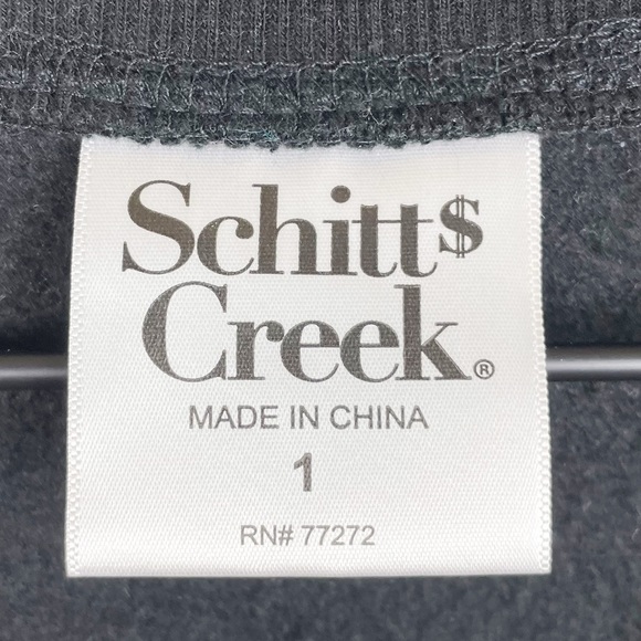 Torrid Schitt's Creek Sweatshirt Cozy Fleece Bebe It's Cold Outside Black 1X - Picture 7 of 9